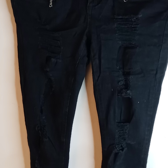 Clothes - Picture 2 of 2